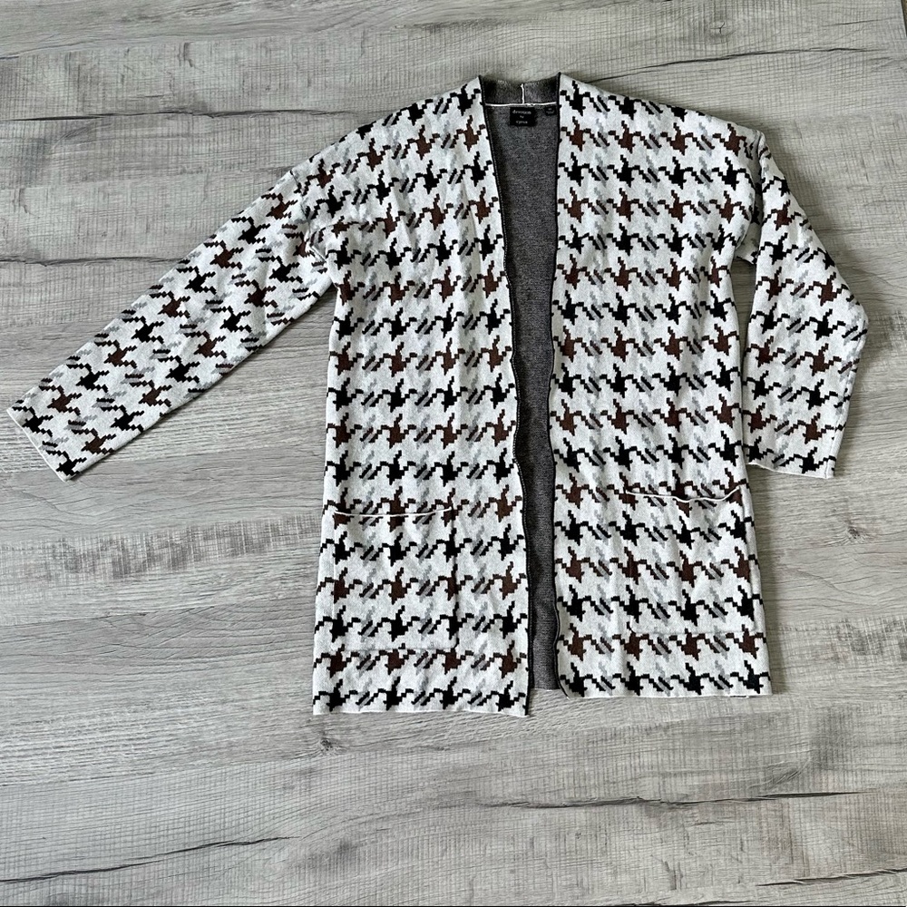 Women’s Cardigan Sweater - Medium
